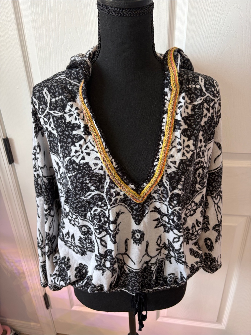 Free People Oversized Cropped Floral Hoodie size XS TP